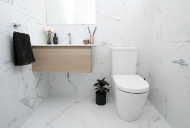 How do you remodel an old bathroom?