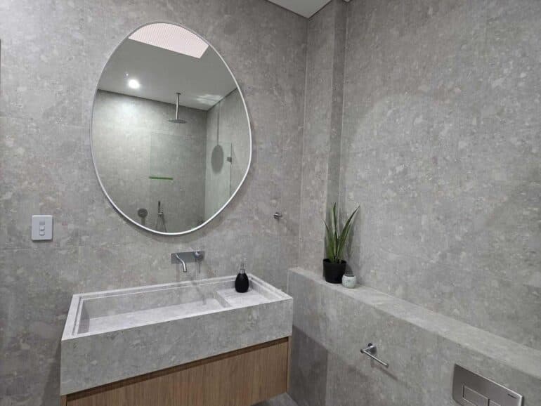 Top Design Ideas to Transform Your Bathroom into a Modern Space
